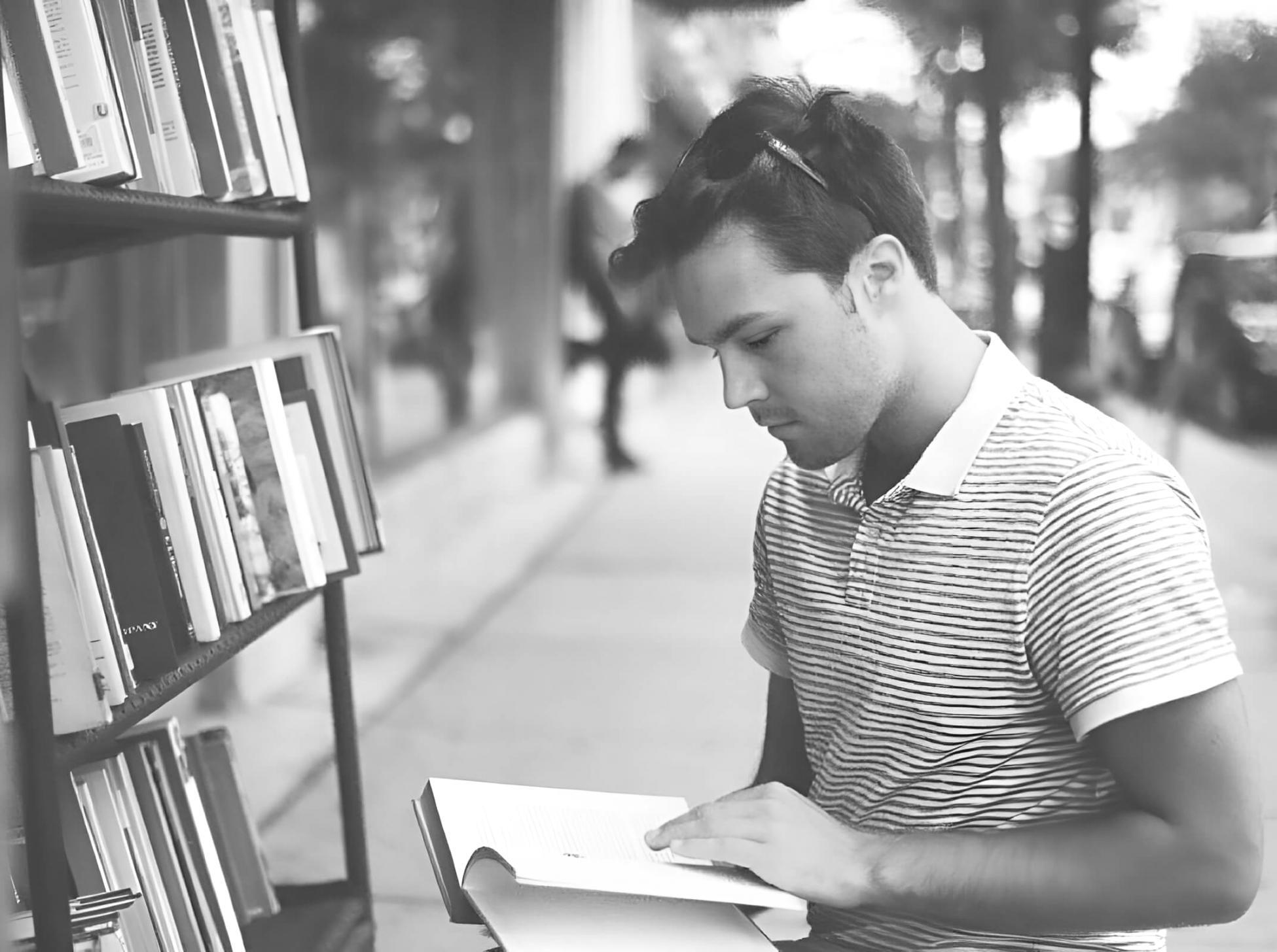 Financial data analysis and market trends evaluation